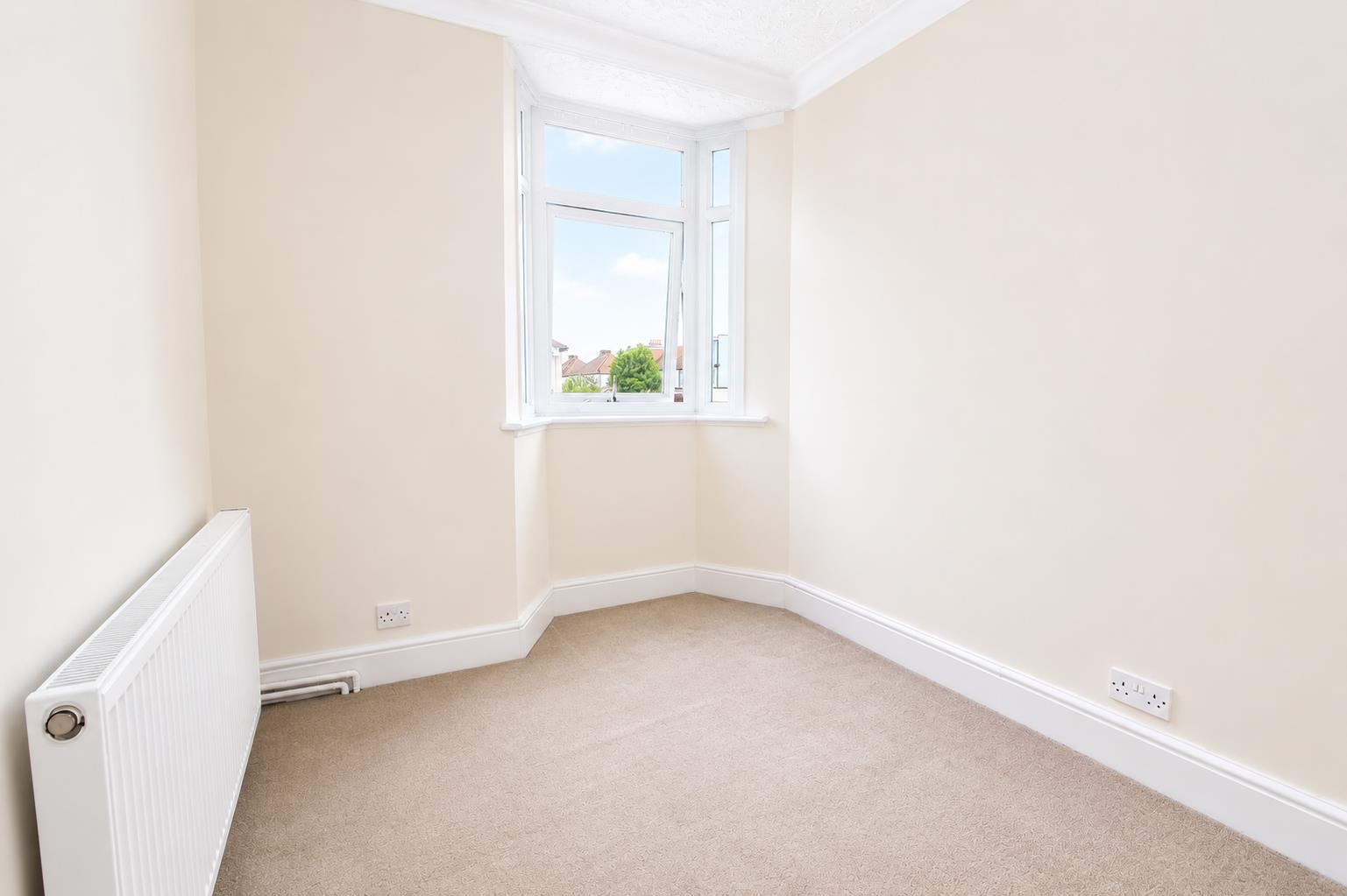 Hindhead Way, Wallington